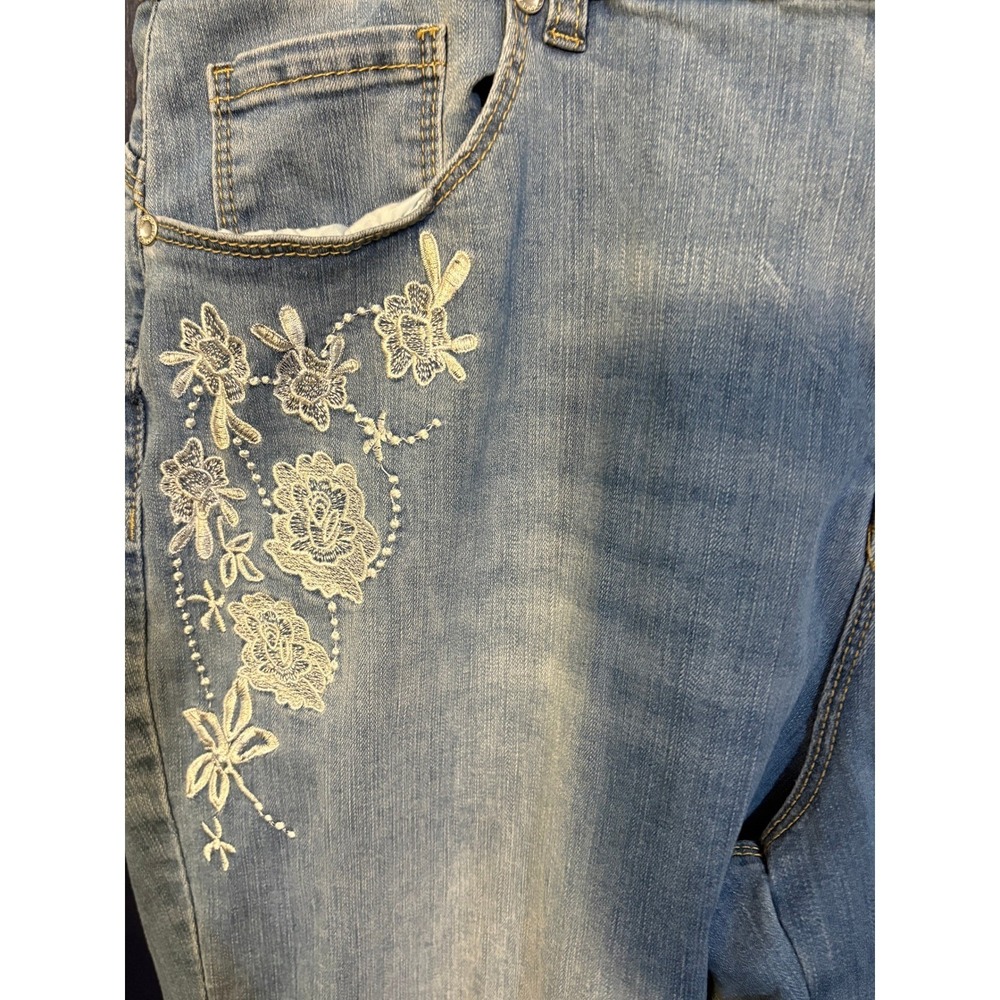 Sandpiper Floral Embroidered Skinny Jeans Light Wash Plus Size 22W Denim Pants - Picture 4 of 5